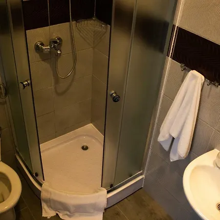 Premium I Sobe Vandrerhjem Visoko