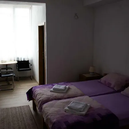 Premium I Sobe Vandrerhjem Visoko